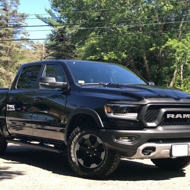 dodge ram 1500 squeaking front end