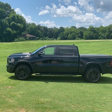 2021 ram 1500 bug deflector