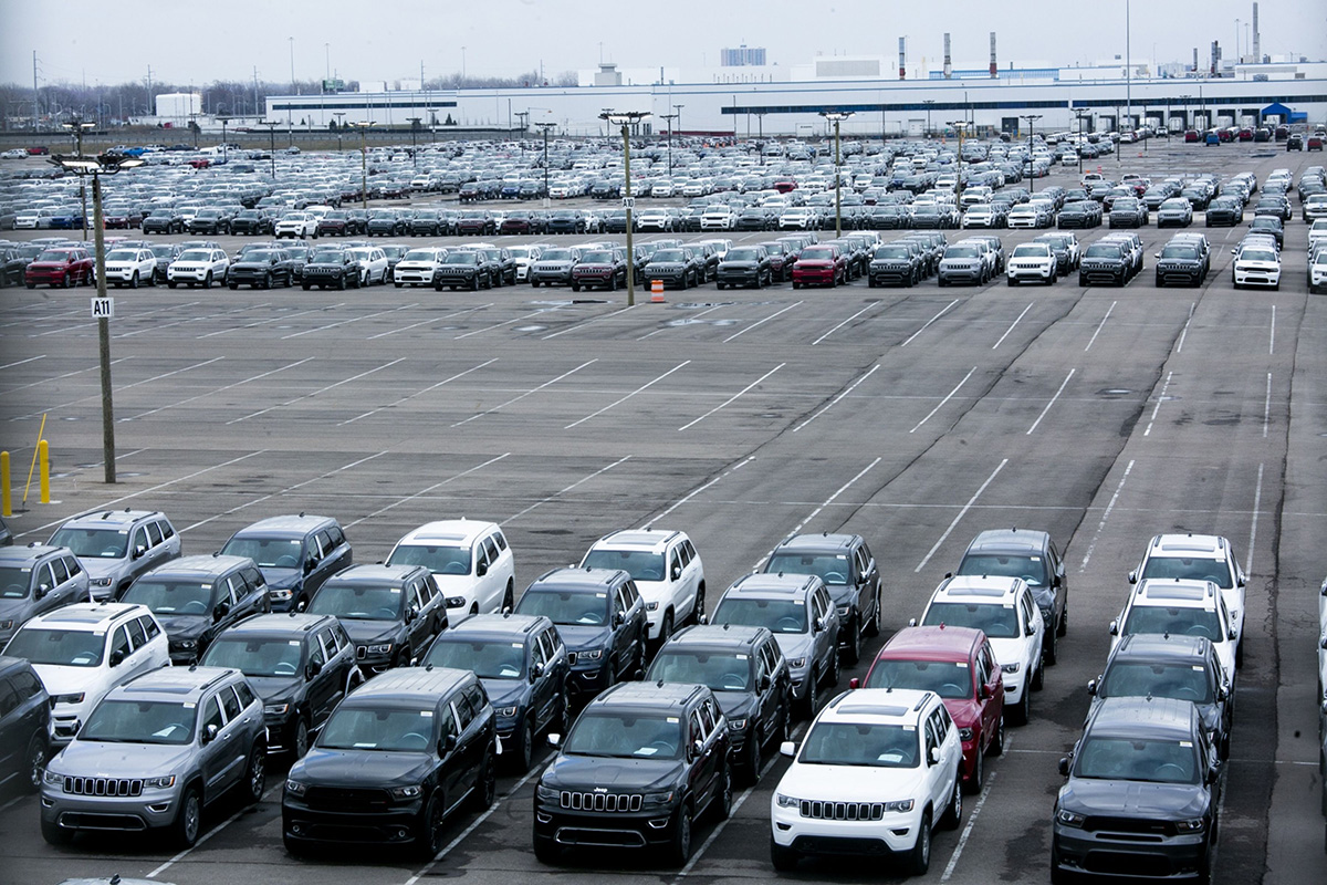 www.autonews.com