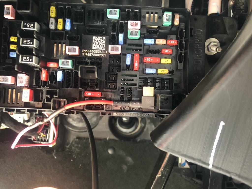 2020 3046R cab diverter fuse box location