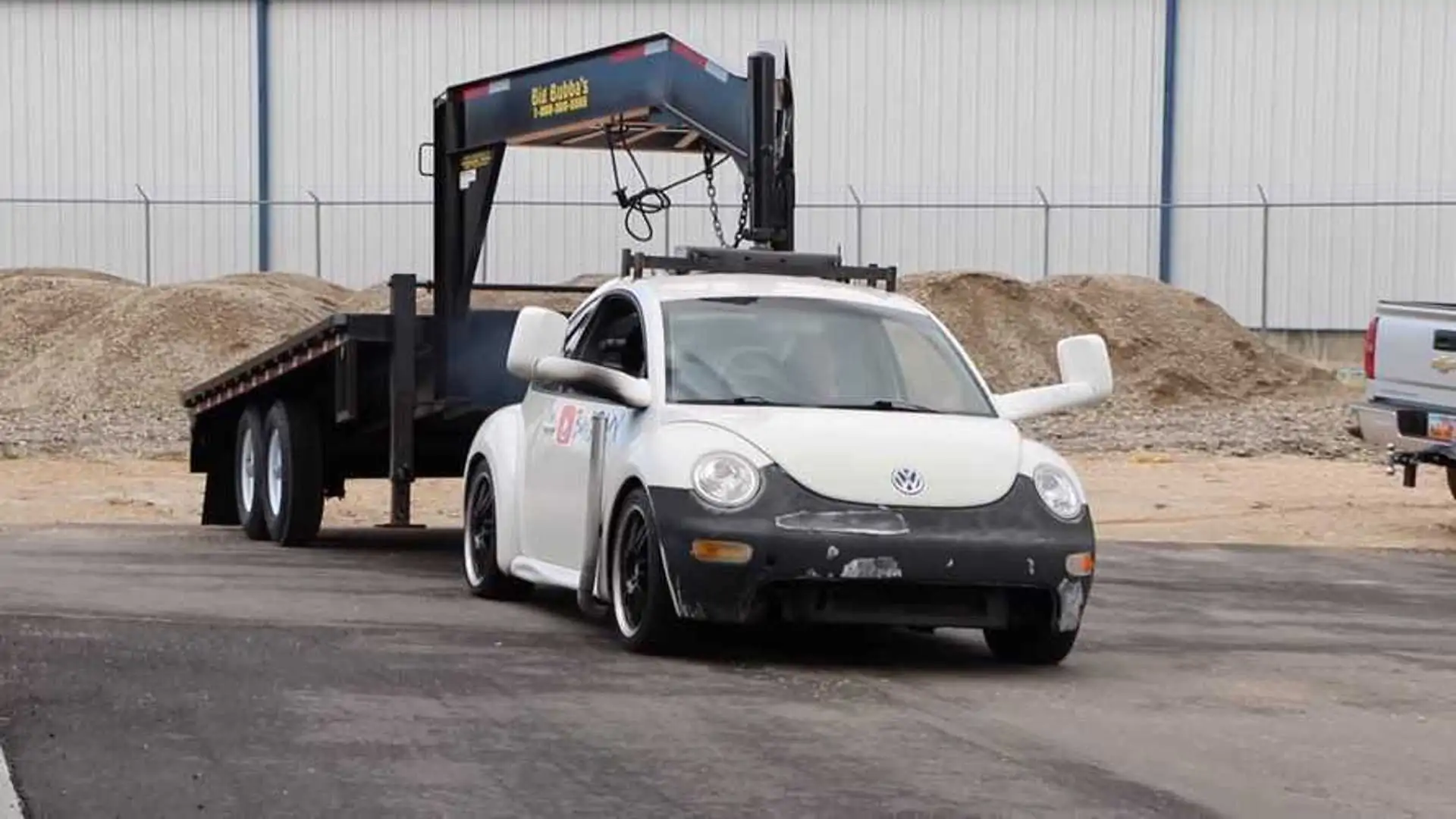 vw-beetle-pulling-trailer.webp