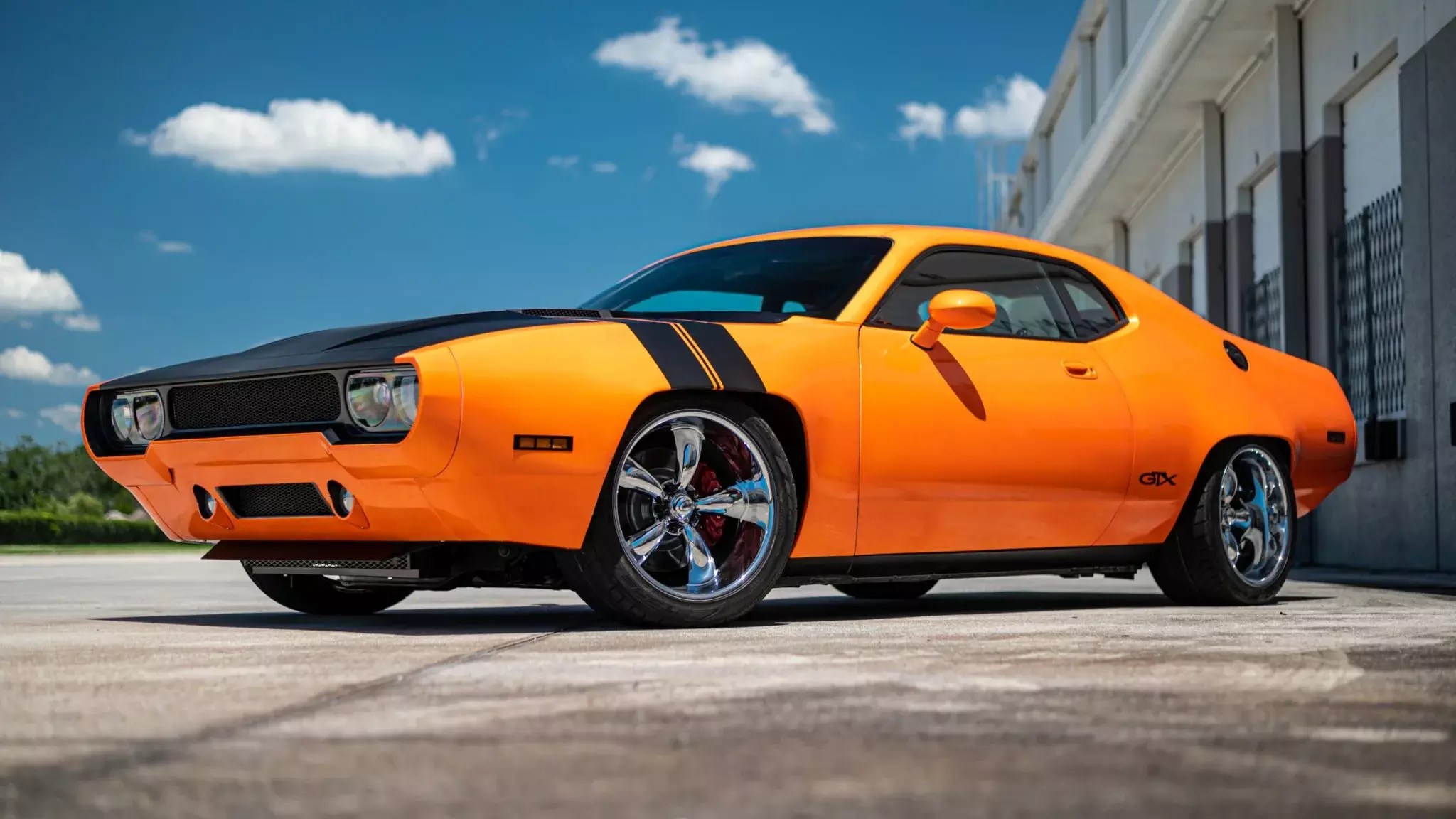 2010-Dodge-Challenger-RT-with-1971-Plymouth-GTX-Body.-Bring-A-Trailer-5.webp