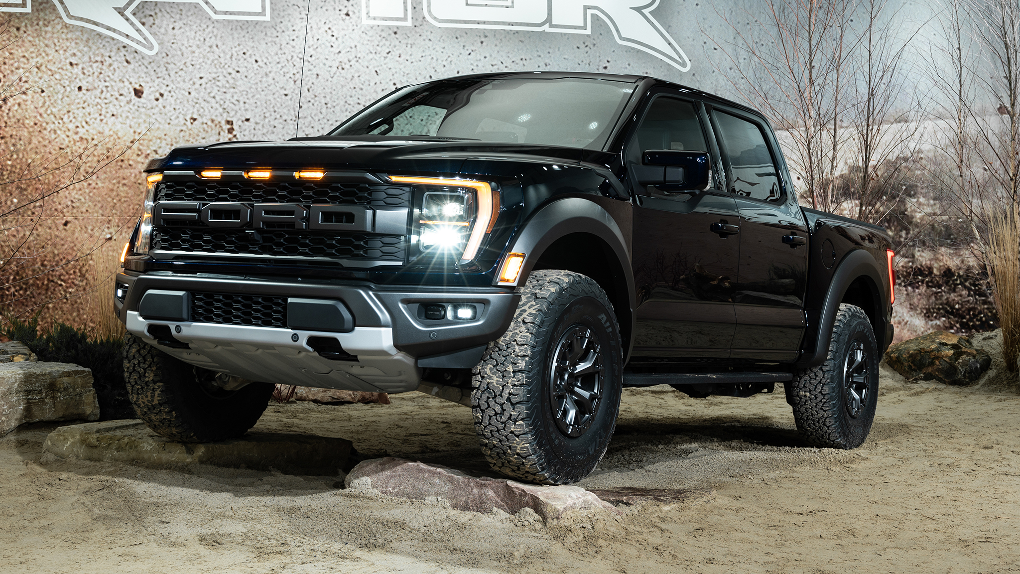 www.motortrend.com