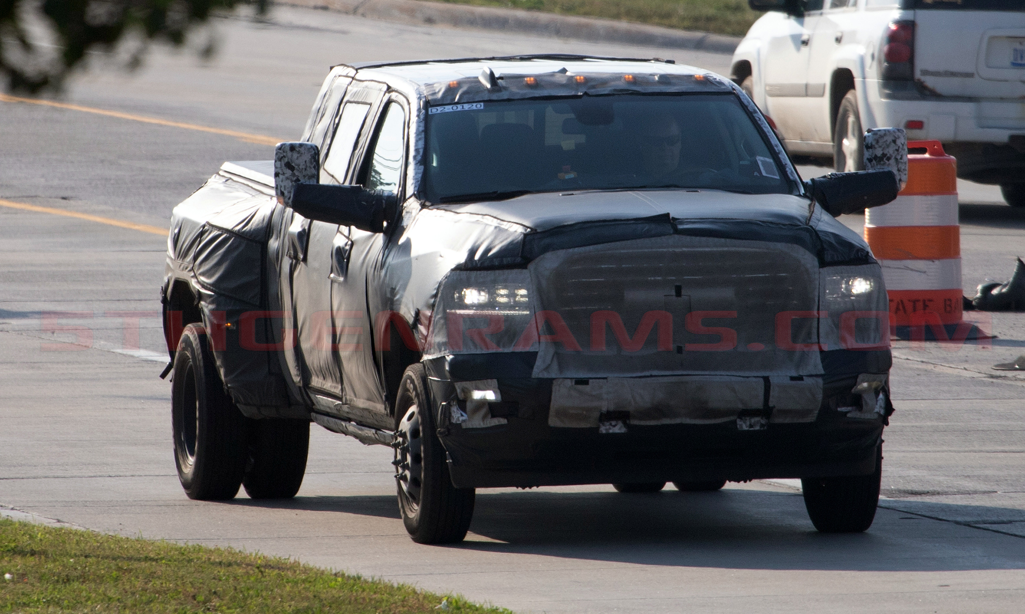 2020-Ram-3500-HD-Laramie-Longhorn-Dually-1.jpg