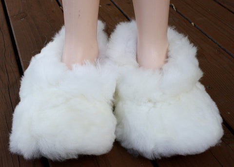 fluffy-furry-fuzzy-alpaca-slippers-socks-inct-36-women-size-6-men-size-4-12-international-36-866193_large.jpg